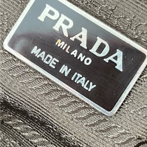 Authentic PRADA MILANO Green Nylon Tote Bag💚VERY RARE 💚 - Picture 14 of 16